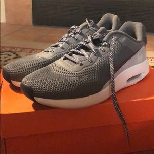 Nike Air Max, Size 10